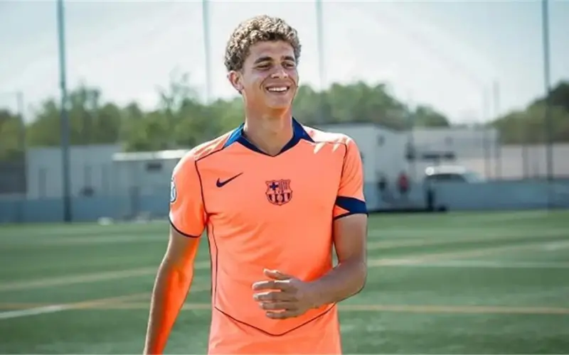 تشكيل برشلونة أمام ريال مدريد في نهائي كأس الأبطال.. موقف حمزة عبد الكريم